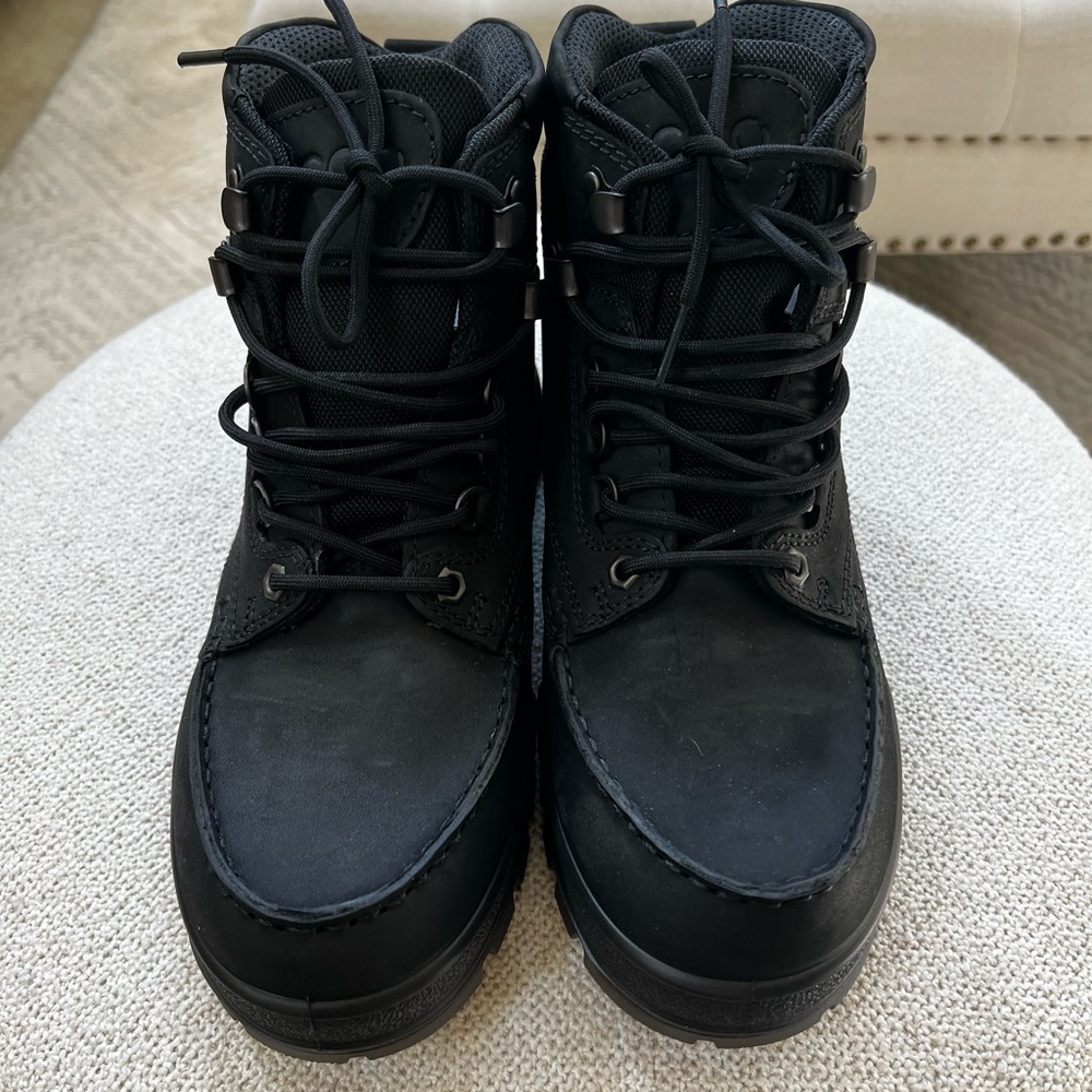 ECCO TRACK 25 BLACK 39 (8-8.5) WOMEN WATERPROOF PLAIN TOE TIE BOOT